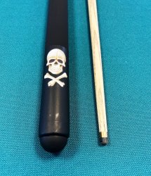 Buffalo Stinger Skull No.3 Pool Cue - 52 Inch